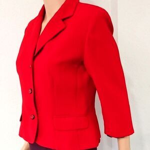 Studio I Red Blazer with Notched Lapel and Tailored Fit